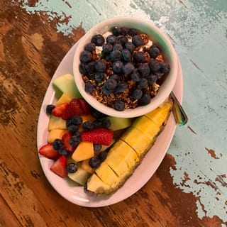 House Granola, Yogurt, & Fresh Fruit Bowl